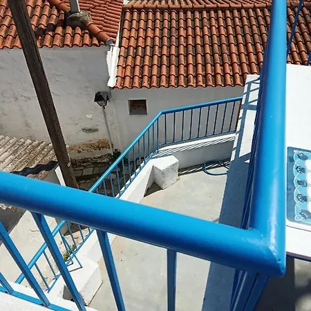Le Bateau Homestay *
